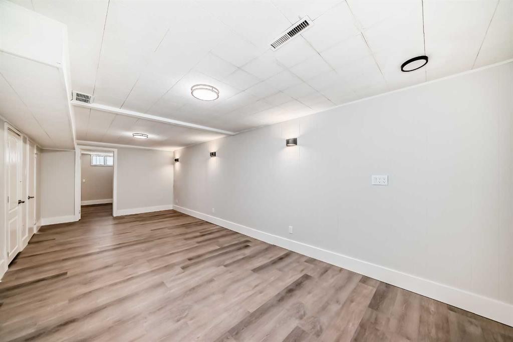 1508 45 Street Se, Calgary, AB - Indoor Photo Showing Other Room