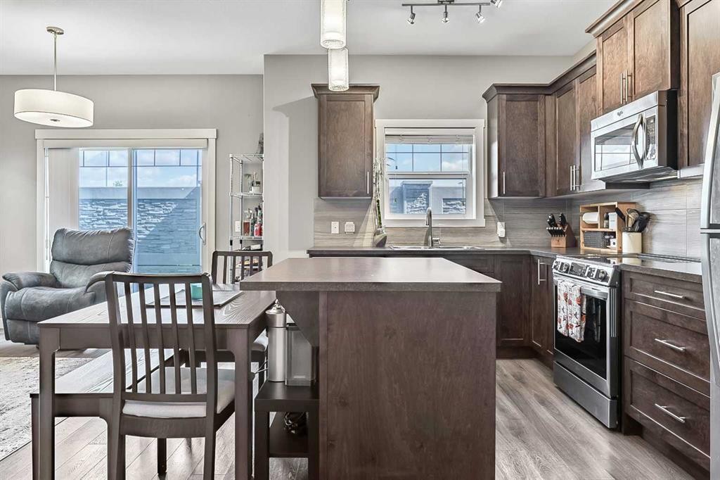 652 Skyview Ranch Grove Ne, Calgary, AB