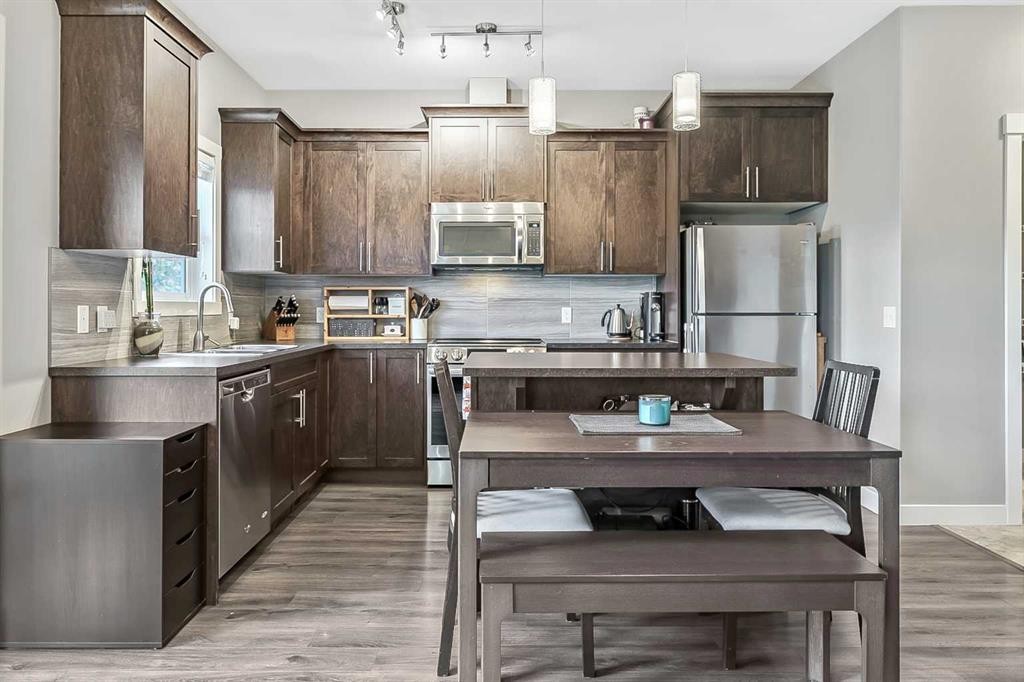 652 Skyview Ranch Grove Ne, Calgary, AB