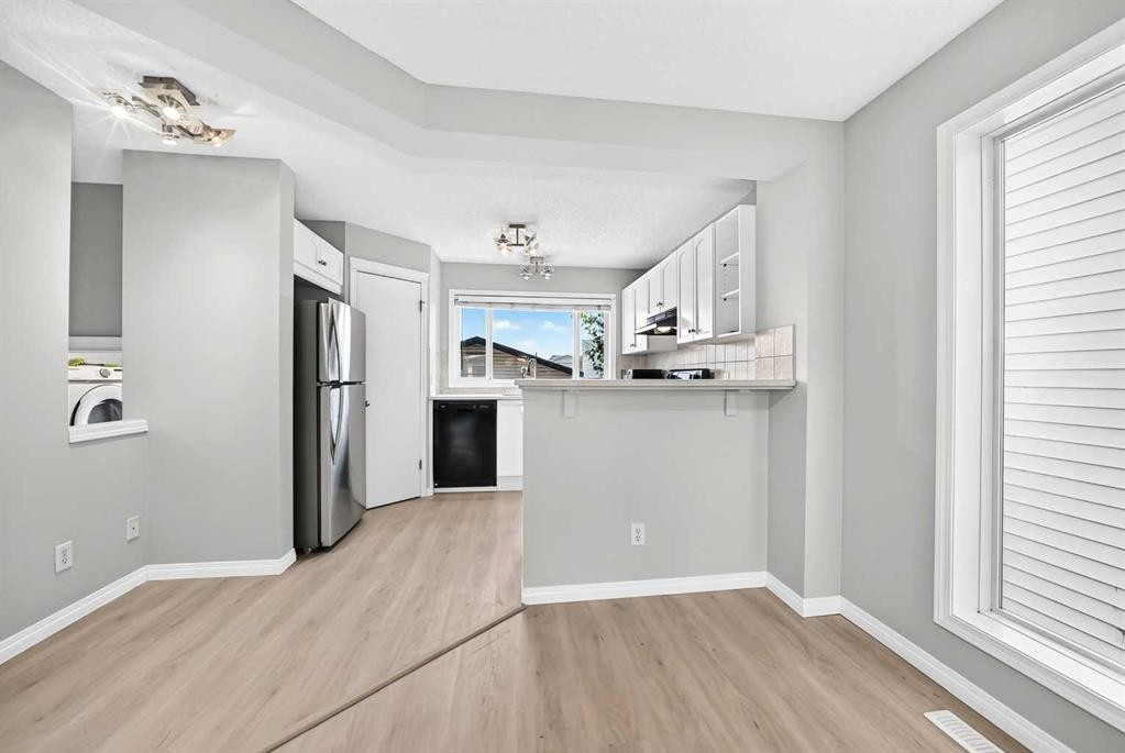 15 Prestwick Place Se, Calgary, AB