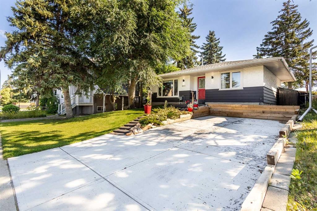 809 68 Avenue Sw, Calgary, AB - Outdoor