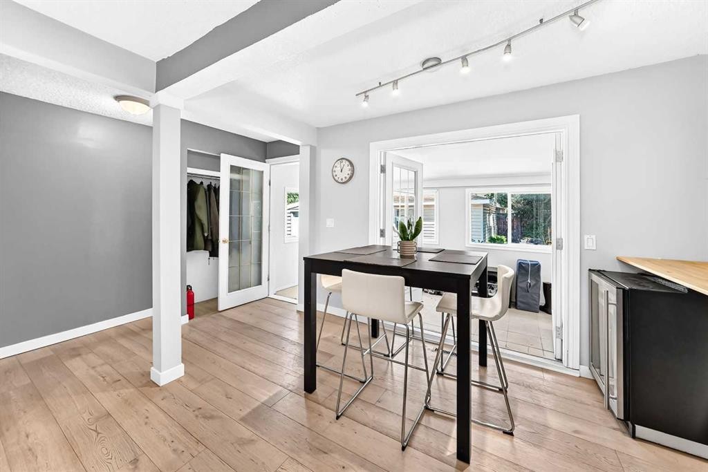 8512 33 Avenue Nw, Calgary, AB