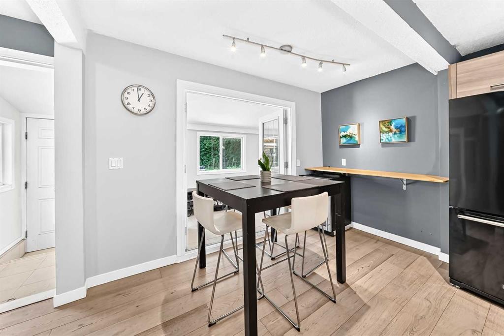 8512 33 Avenue Nw, Calgary, AB