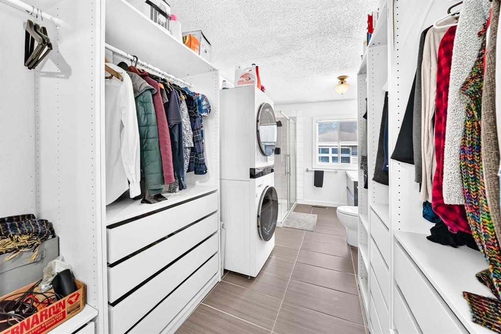 8512 33 Avenue Nw, Calgary, AB