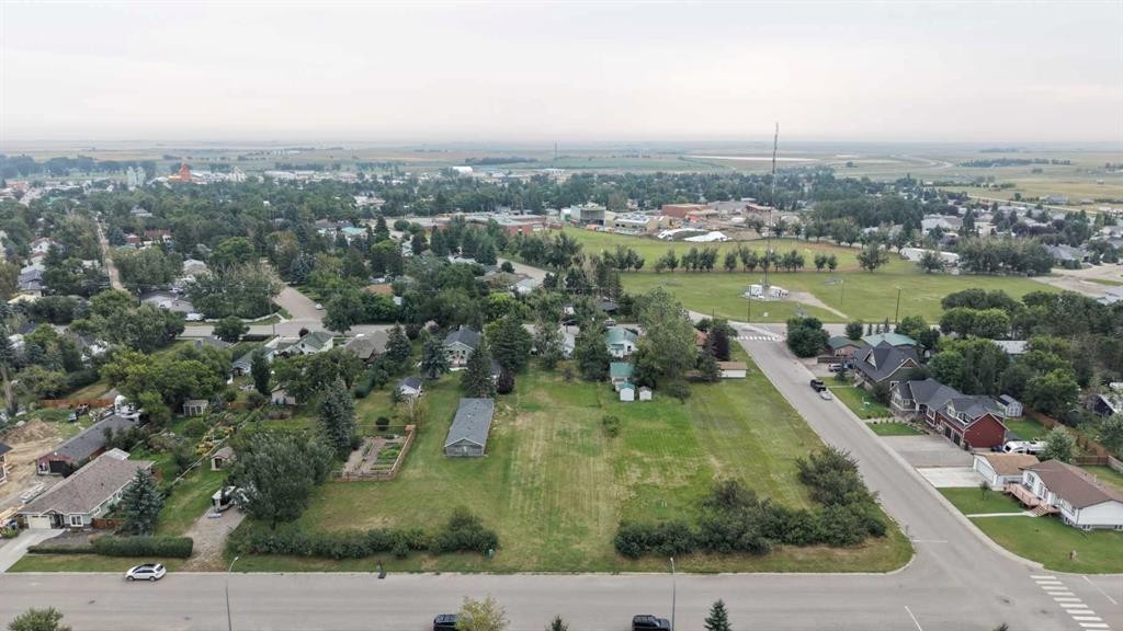 2110 27 Avenue, Nanton, AB