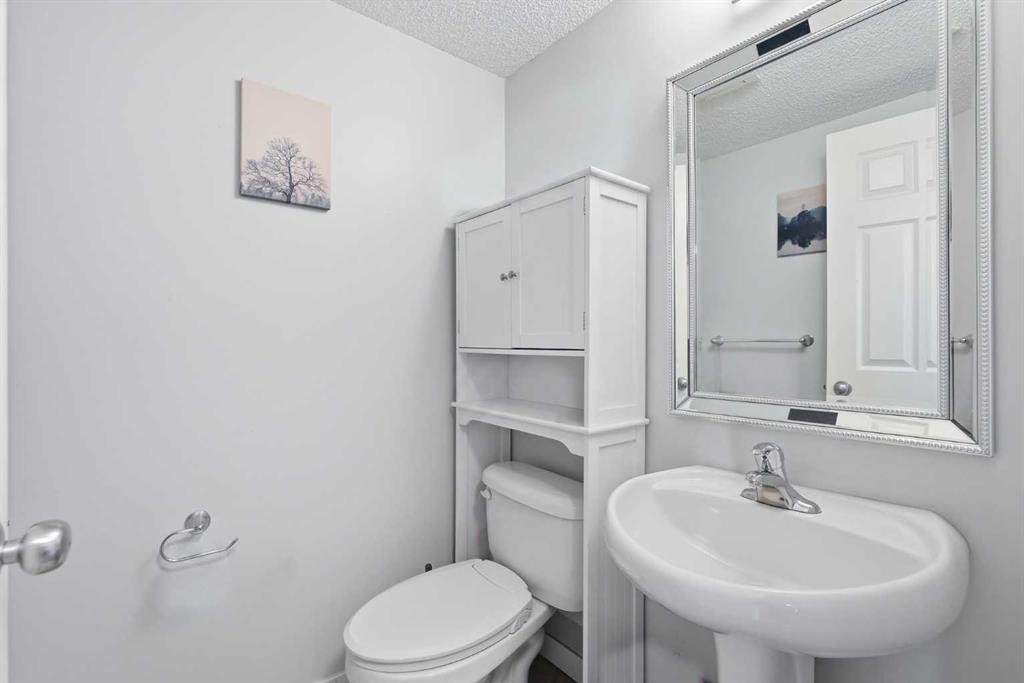 279 Everstone Drive Sw, Calgary, AB