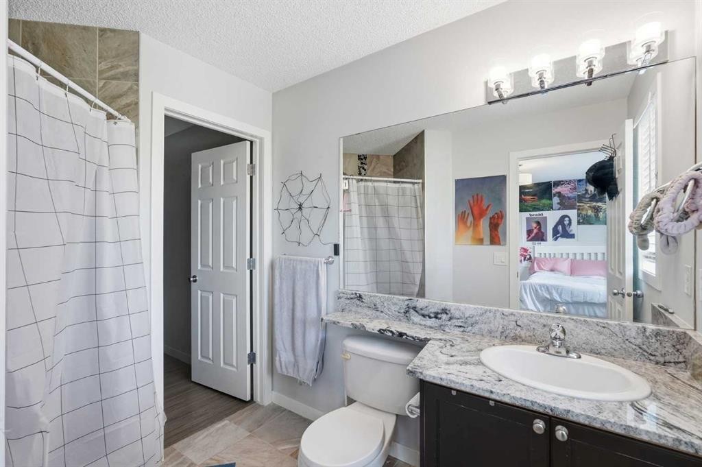 279 Everstone Drive Sw, Calgary, AB