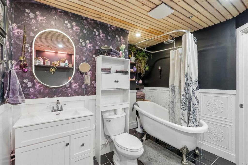 279 Everstone Drive Sw, Calgary, AB