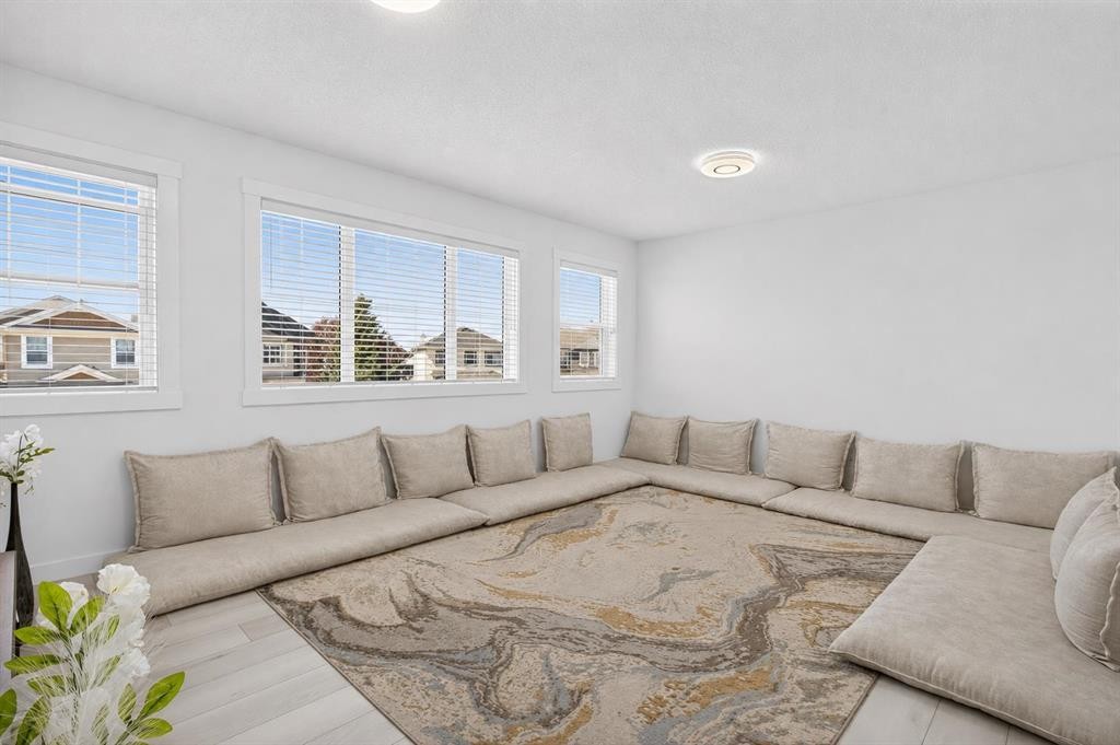 53 Martha'S Place Ne, Calgary, AB