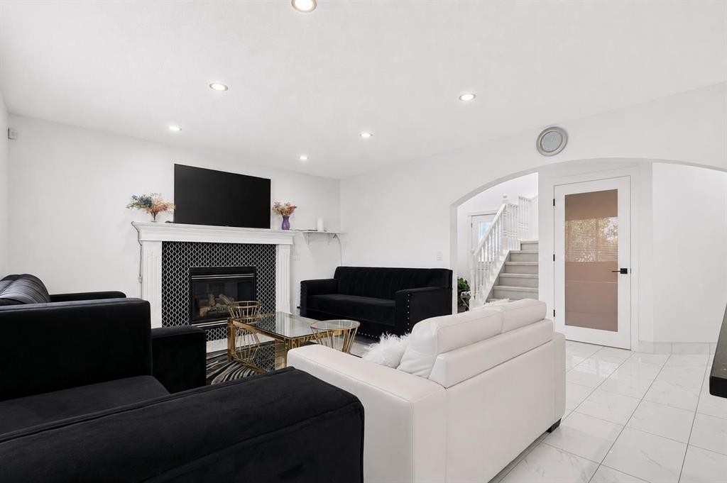53 Martha'S Place Ne, Calgary, AB