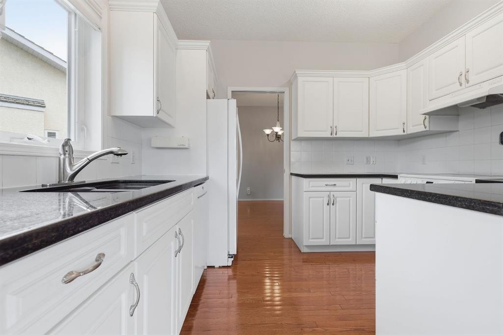 112 Shannon Road Sw, Calgary, AB