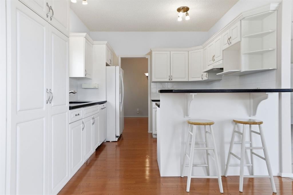 112 Shannon Road Sw, Calgary, AB