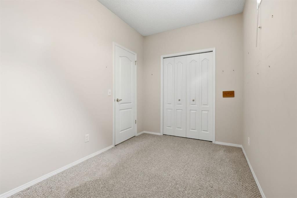 112 Shannon Road Sw, Calgary, AB