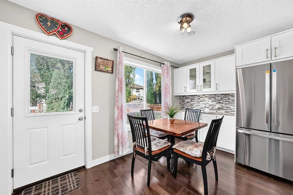 14 Douglasview Circle Se, Calgary, AB