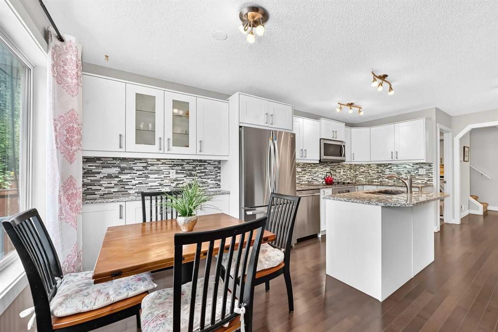 14 Douglasview Circle Se, Calgary, AB