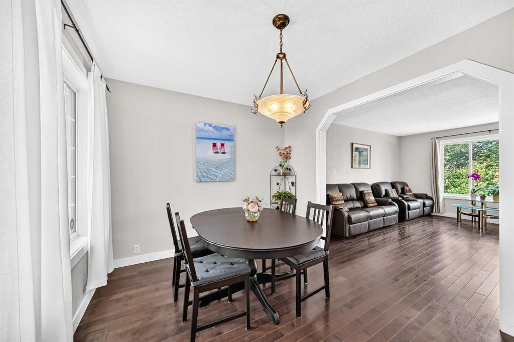 14 Douglasview Circle Se, Calgary, AB