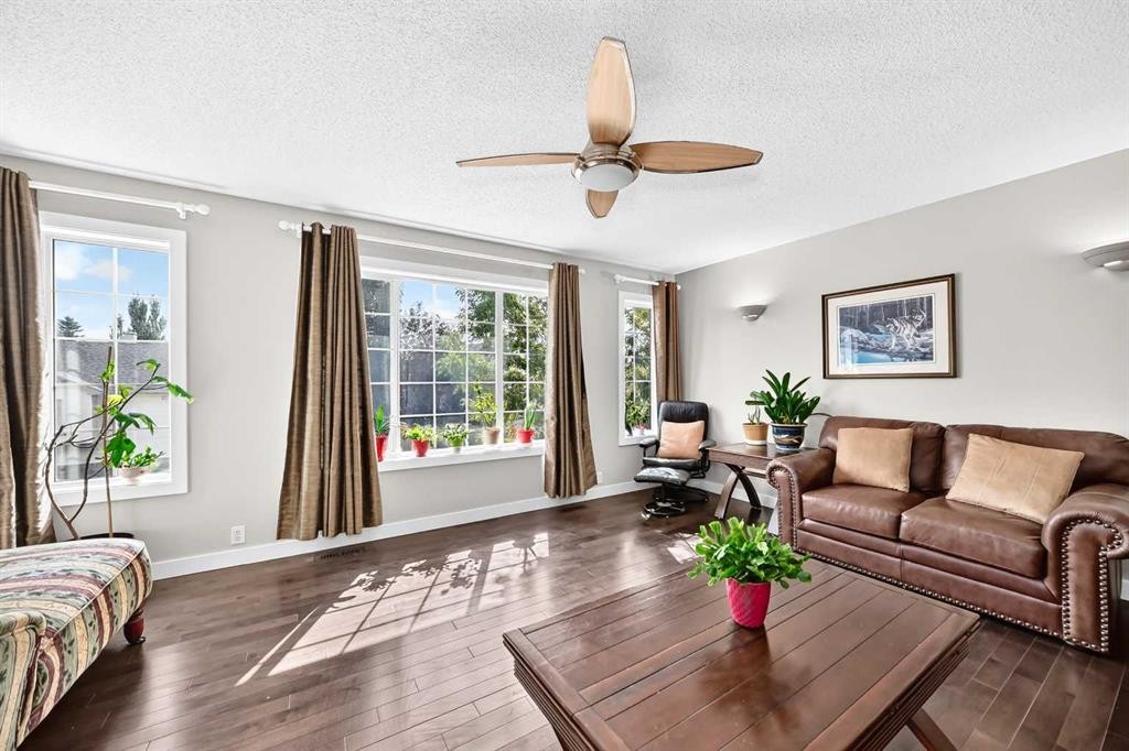 14 Douglasview Circle Se, Calgary, AB