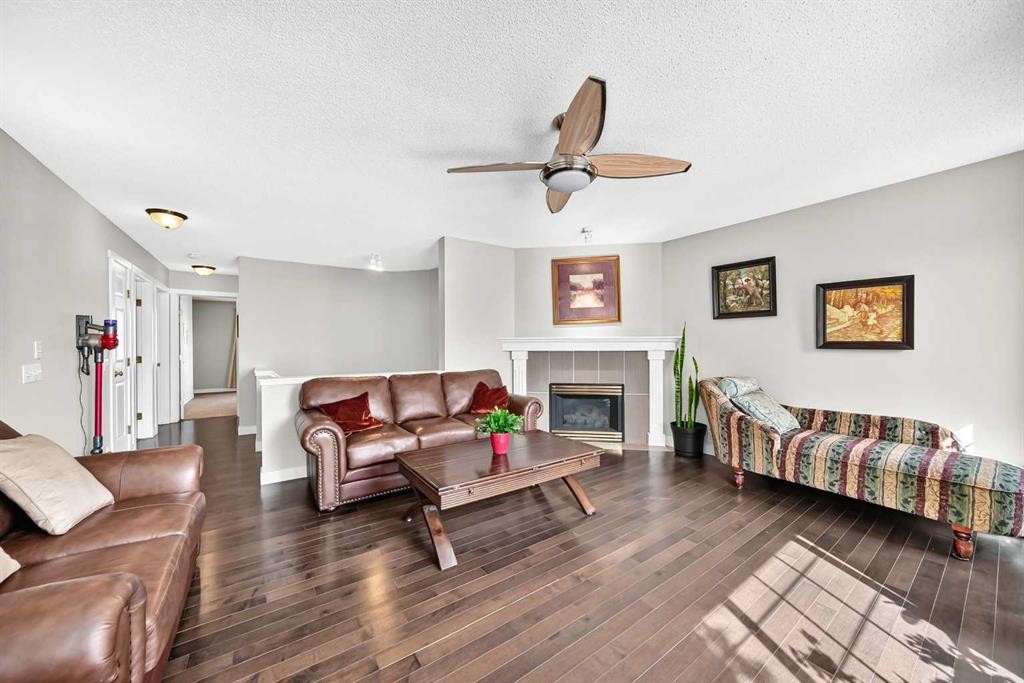 14 Douglasview Circle Se, Calgary, AB