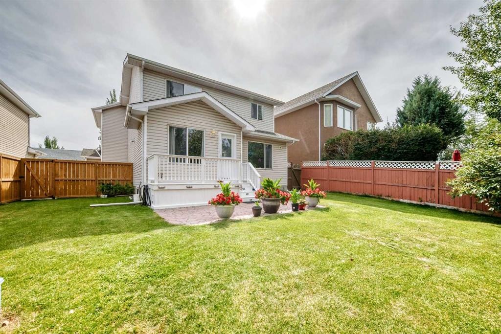 14 Douglasview Circle Se, Calgary, AB