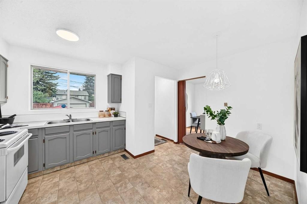4408 Dalhart Road Nw, Calgary, AB