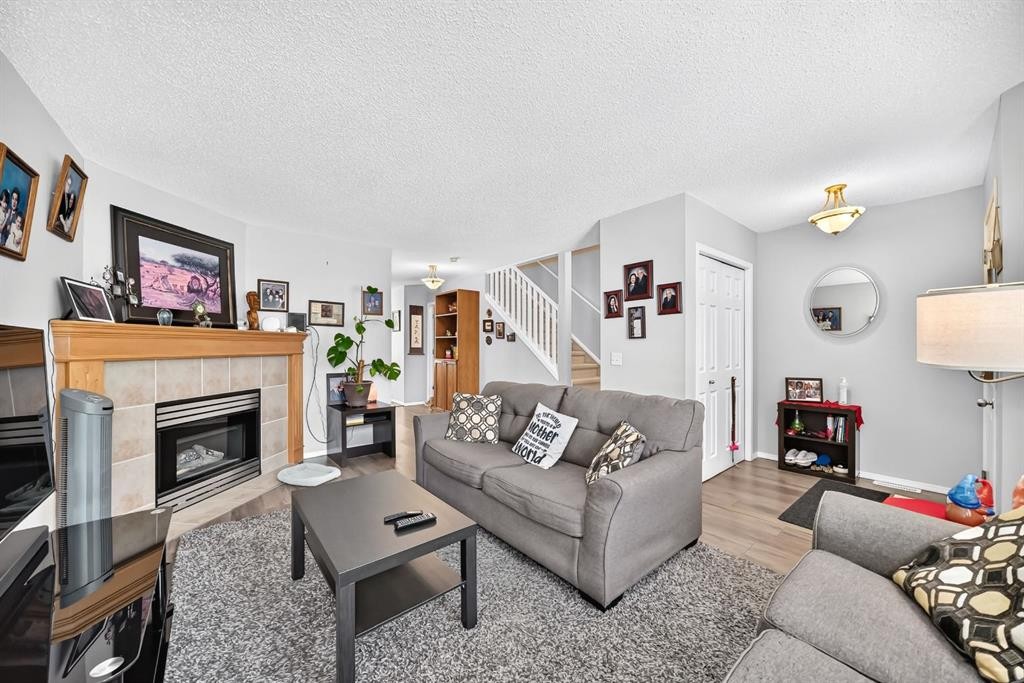 38 Country Village Landing Ne, Calgary, AB