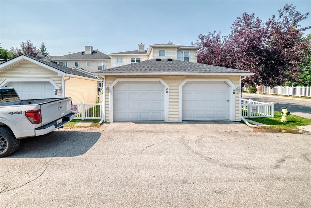 38 Country Village Landing Ne, Calgary, AB