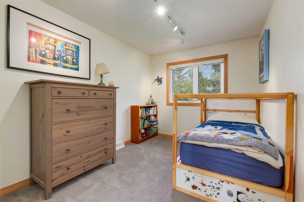 2547 Chicoutimi Drive Nw, Calgary, AB