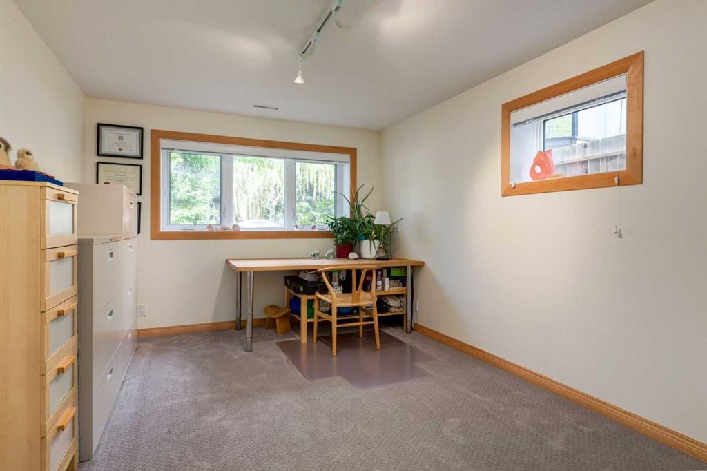 2547 Chicoutimi Drive Nw, Calgary, AB
