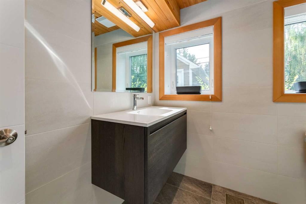 2547 Chicoutimi Drive Nw, Calgary, AB