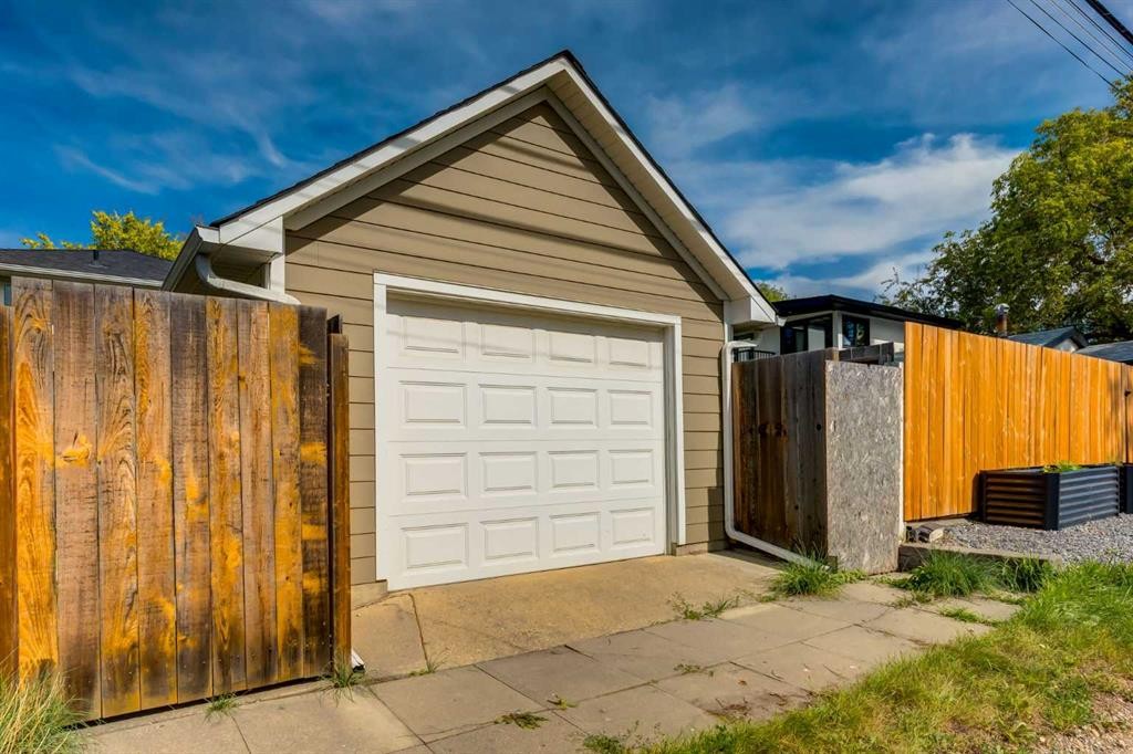 2547 Chicoutimi Drive Nw, Calgary, AB