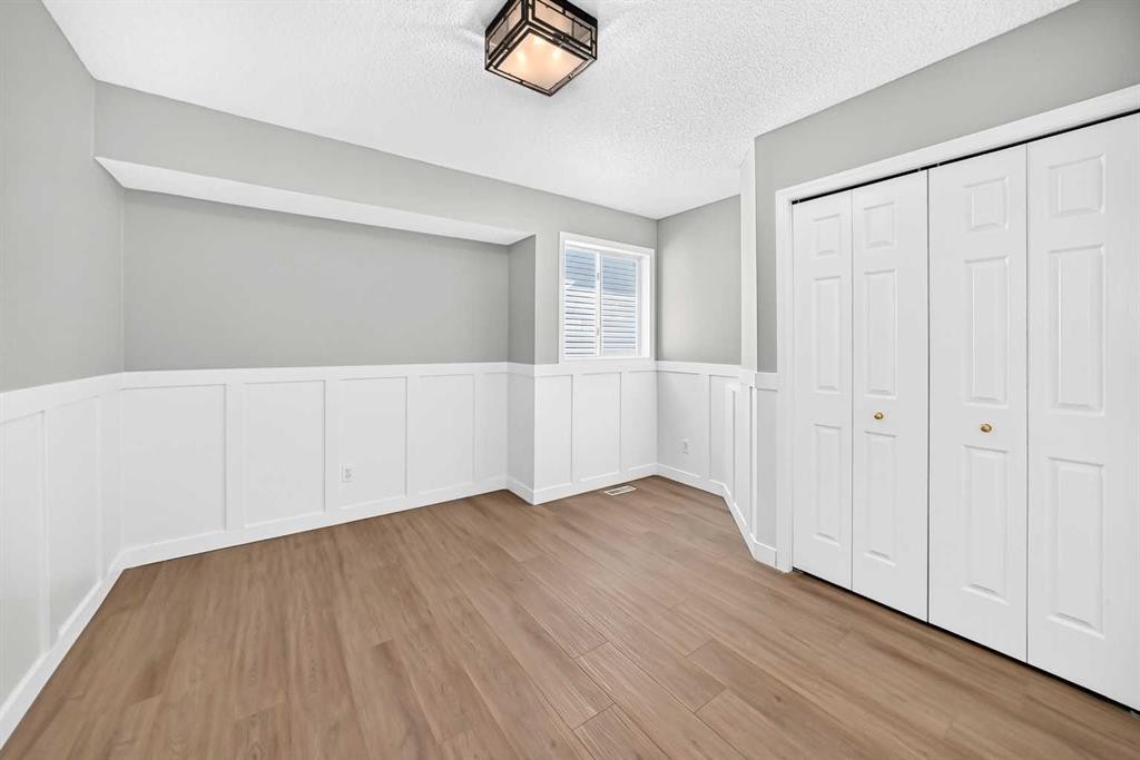 19 Valley Brook Circle Nw, Calgary, AB
