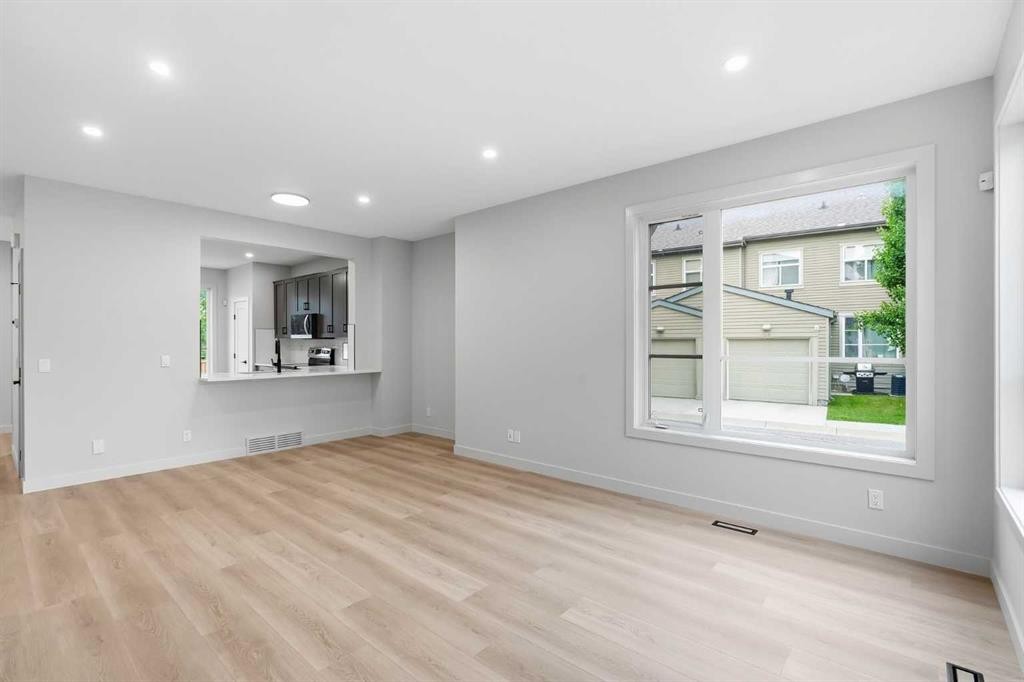 189 Chapalina Square Se, Calgary, AB