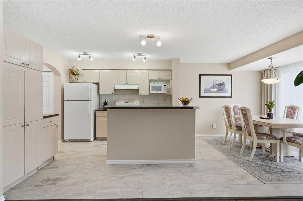 54 Cougar Ridge Bay Sw, Calgary, AB