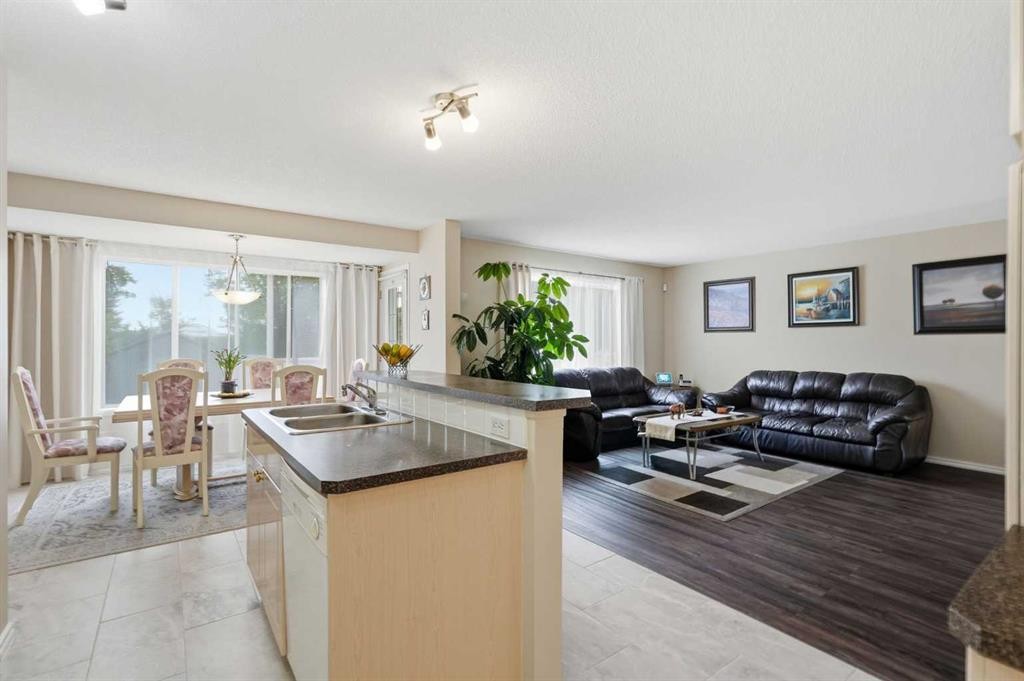 54 Cougar Ridge Bay Sw, Calgary, AB