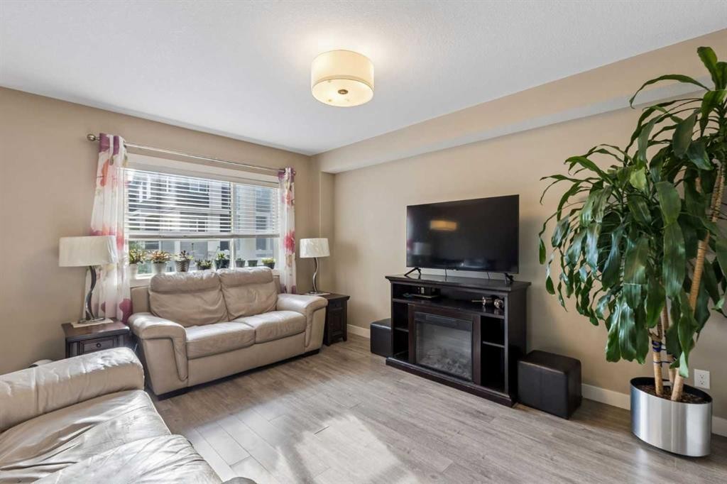 712 Redstone View Ne, Calgary, AB