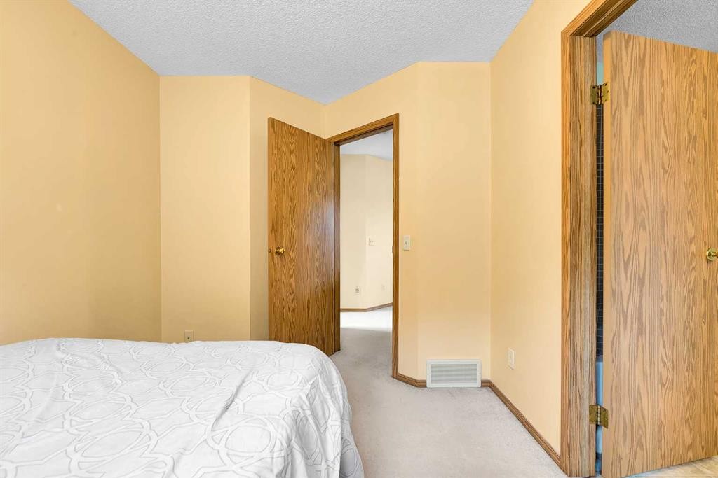 182 Citadel Bluff Close Nw, Calgary, AB