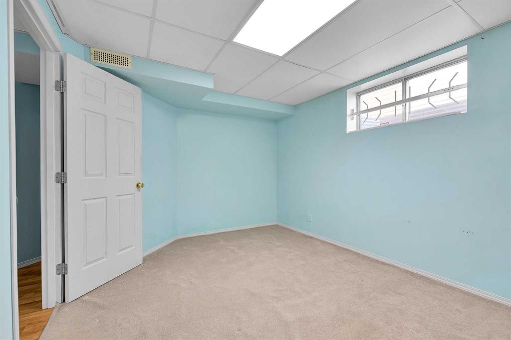 182 Citadel Bluff Close Nw, Calgary, AB