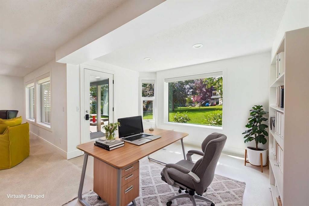 208 Harvest Lake Green Ne, Calgary, AB
