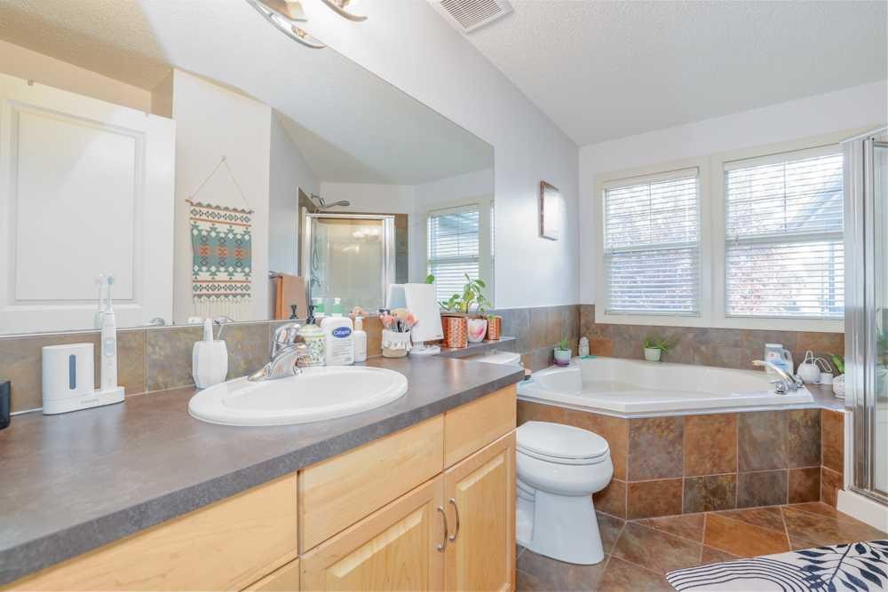 230 Auburn Bay Boulevard Se, Calgary, AB