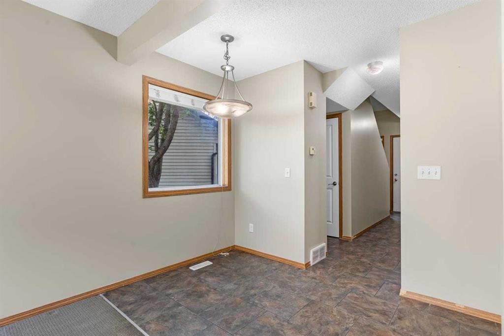 51 Eversyde Court Sw, Calgary, AB