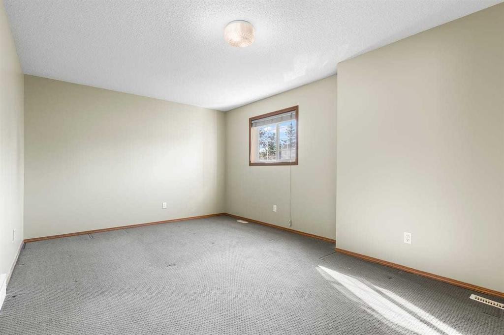 51 Eversyde Court Sw, Calgary, AB