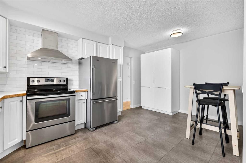 803 Canford Crescent Sw, Calgary, AB