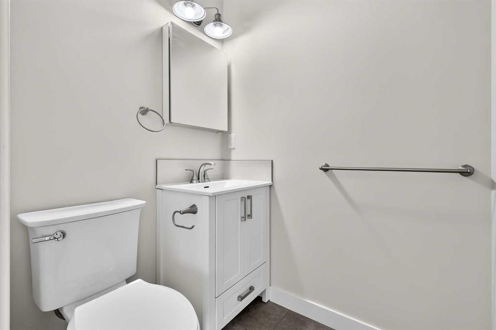 803 Canford Crescent Sw, Calgary, AB