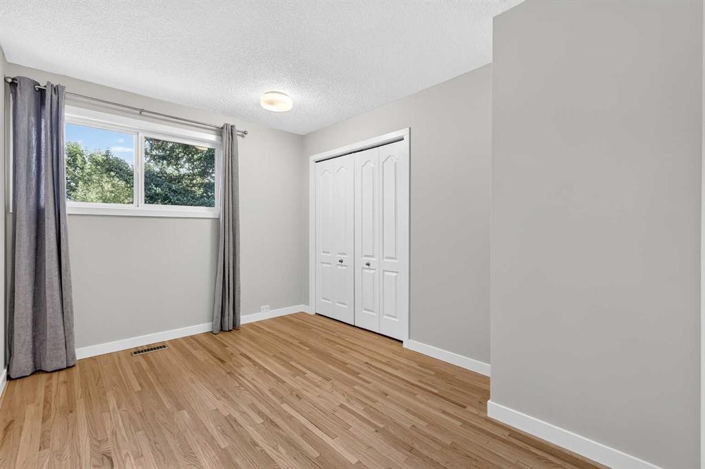 803 Canford Crescent Sw, Calgary, AB