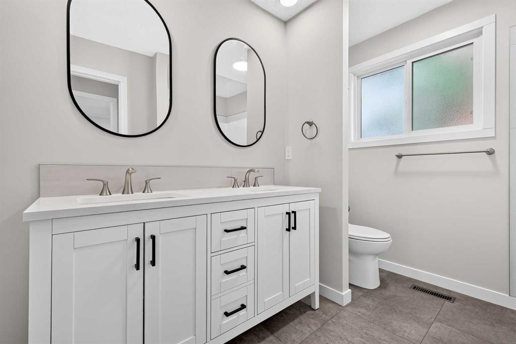 803 Canford Crescent Sw, Calgary, AB