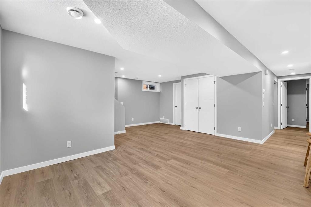 803 Canford Crescent Sw, Calgary, AB
