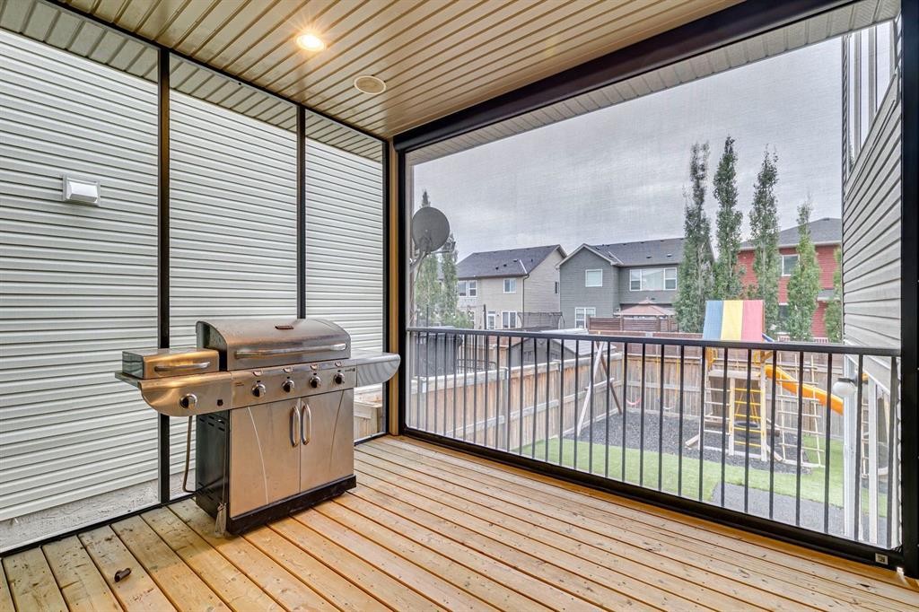 982 Evanston Drive Nw, Calgary, AB