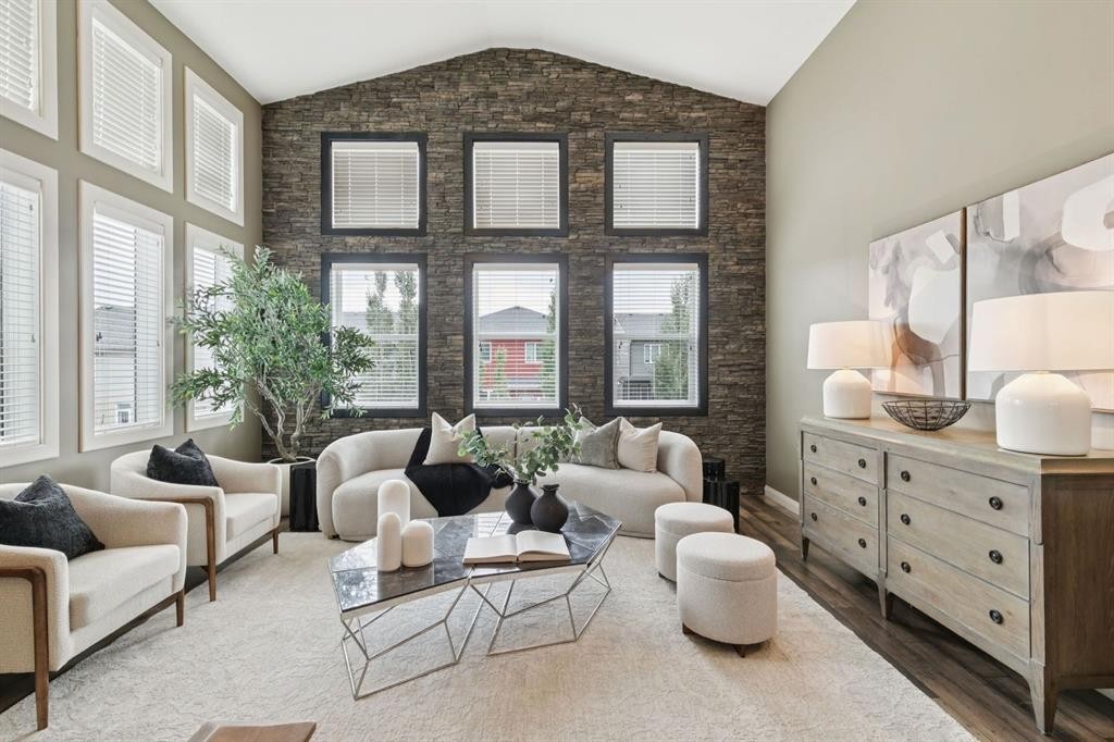 982 Evanston Drive Nw, Calgary, AB
