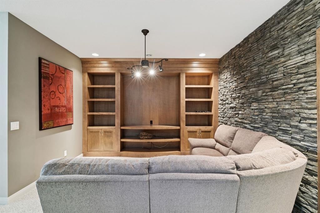 982 Evanston Drive Nw, Calgary, AB