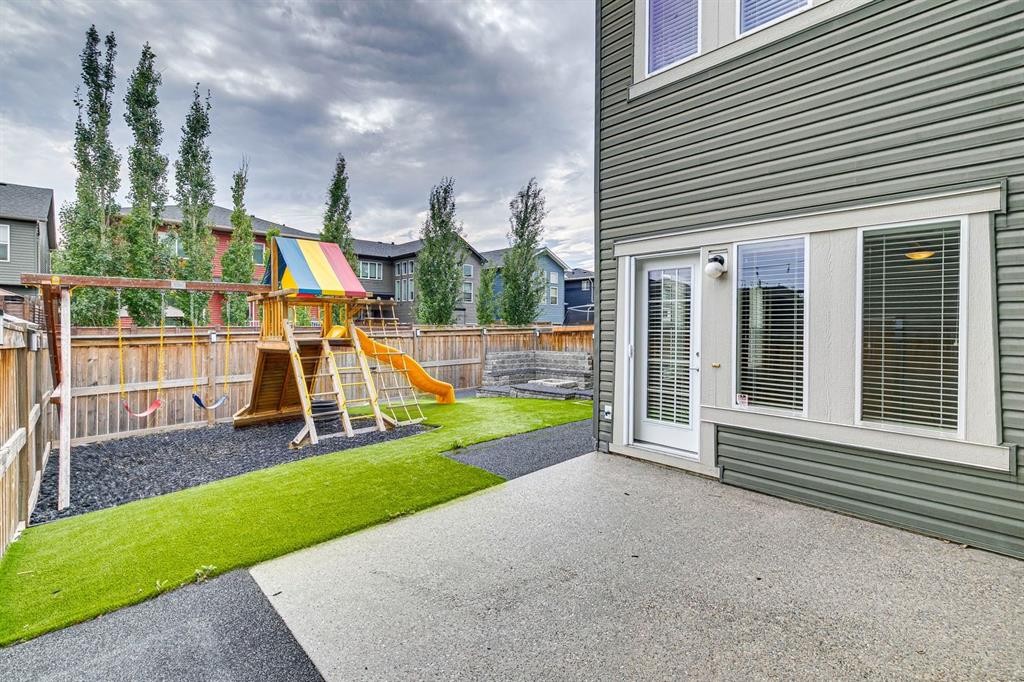 982 Evanston Drive Nw, Calgary, AB